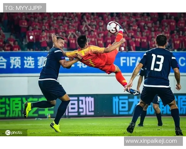 猜猜看这位中国男足球星是谁 他在赛场上的表现让人惊艳